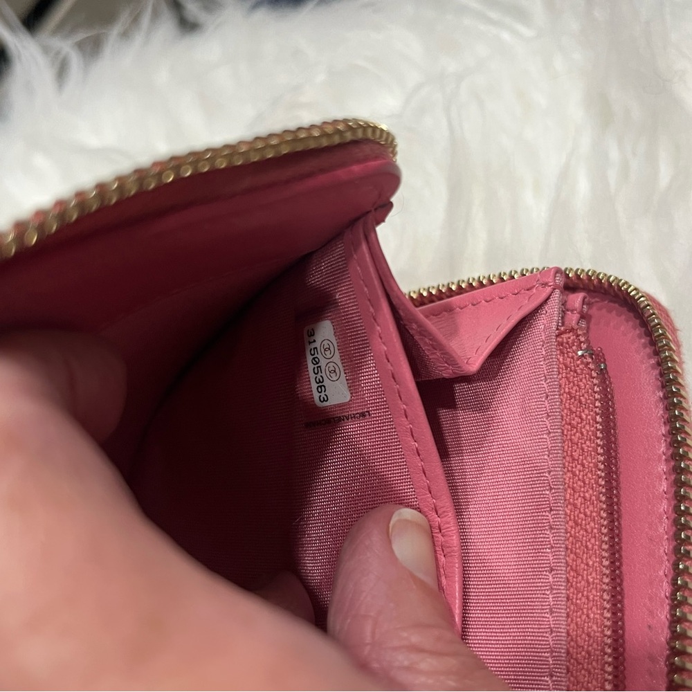 Coveted C 19 Pink Quilted Wallet - Picture 8 of 8